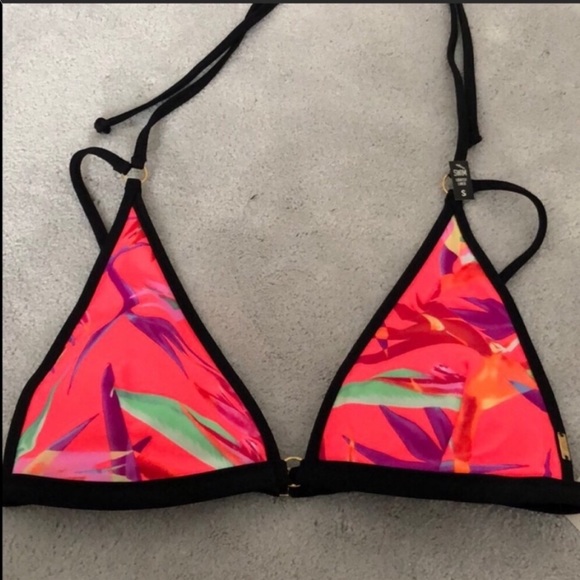 VS Pink Bikini Top NWT - Picture 2 of 9